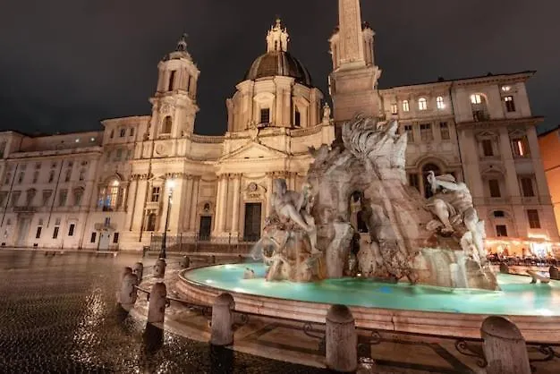 Navona Square